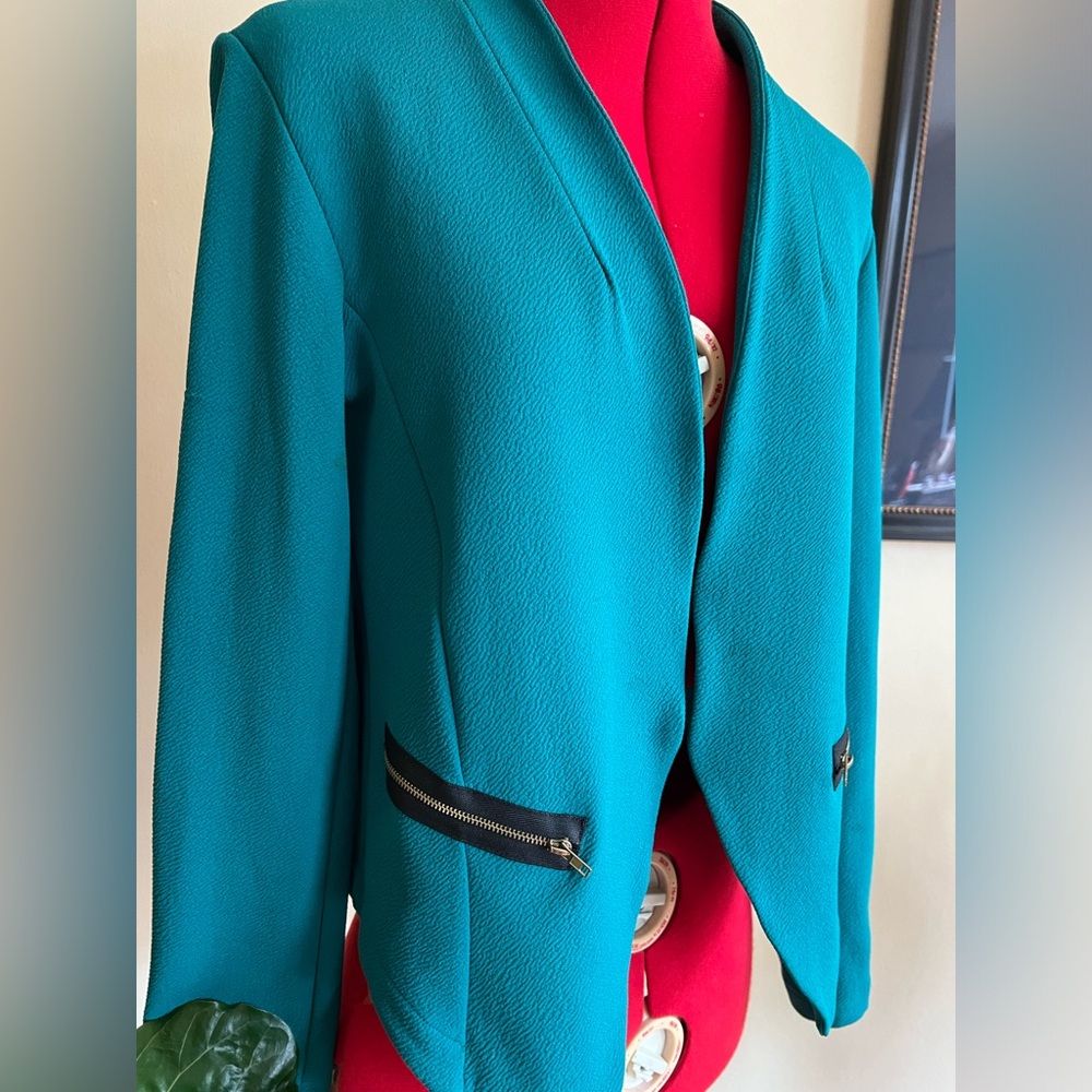 Green jacket dressy